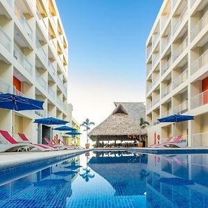 Decameron Isla Coral Guayabitos, Ramada All-Inclusive Resort